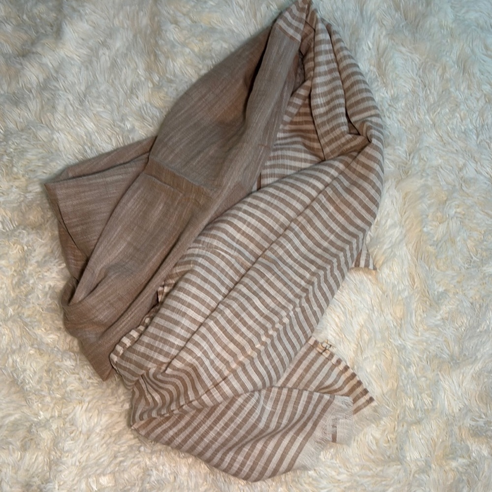 NWOT Bloom & Give Striped Scarf